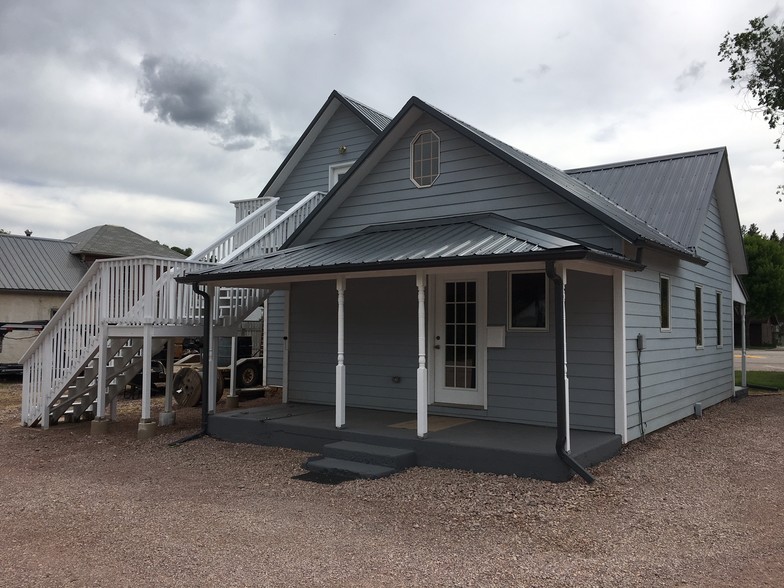 323 S Chicago St, Hot Springs, SD for sale - Building Photo - Image 1 of 1