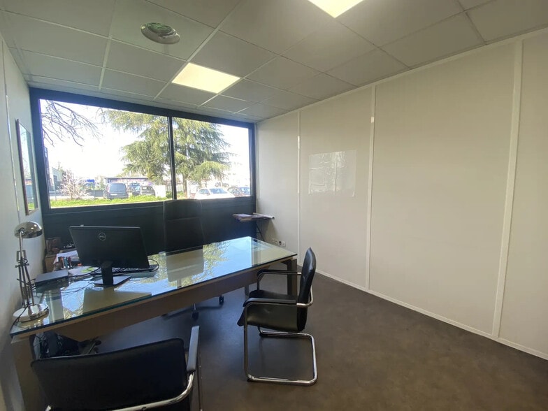 14-16 Rue Edouard Faure, Bordeaux for lease - Interior Photo - Image 2 of 4