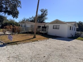 1107 Lithia Pinecrest Rd, Brandon, FL for lease Building Photo- Image 2 of 15