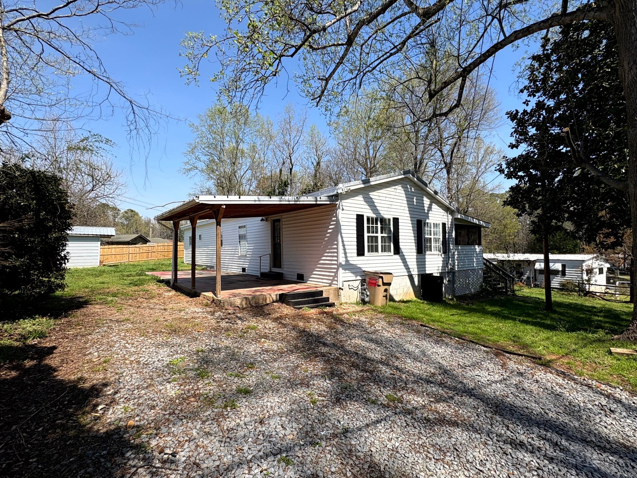 437 Oak Street No 1 SE, Acworth, GA for sale Primary Photo- Image 1 of 11