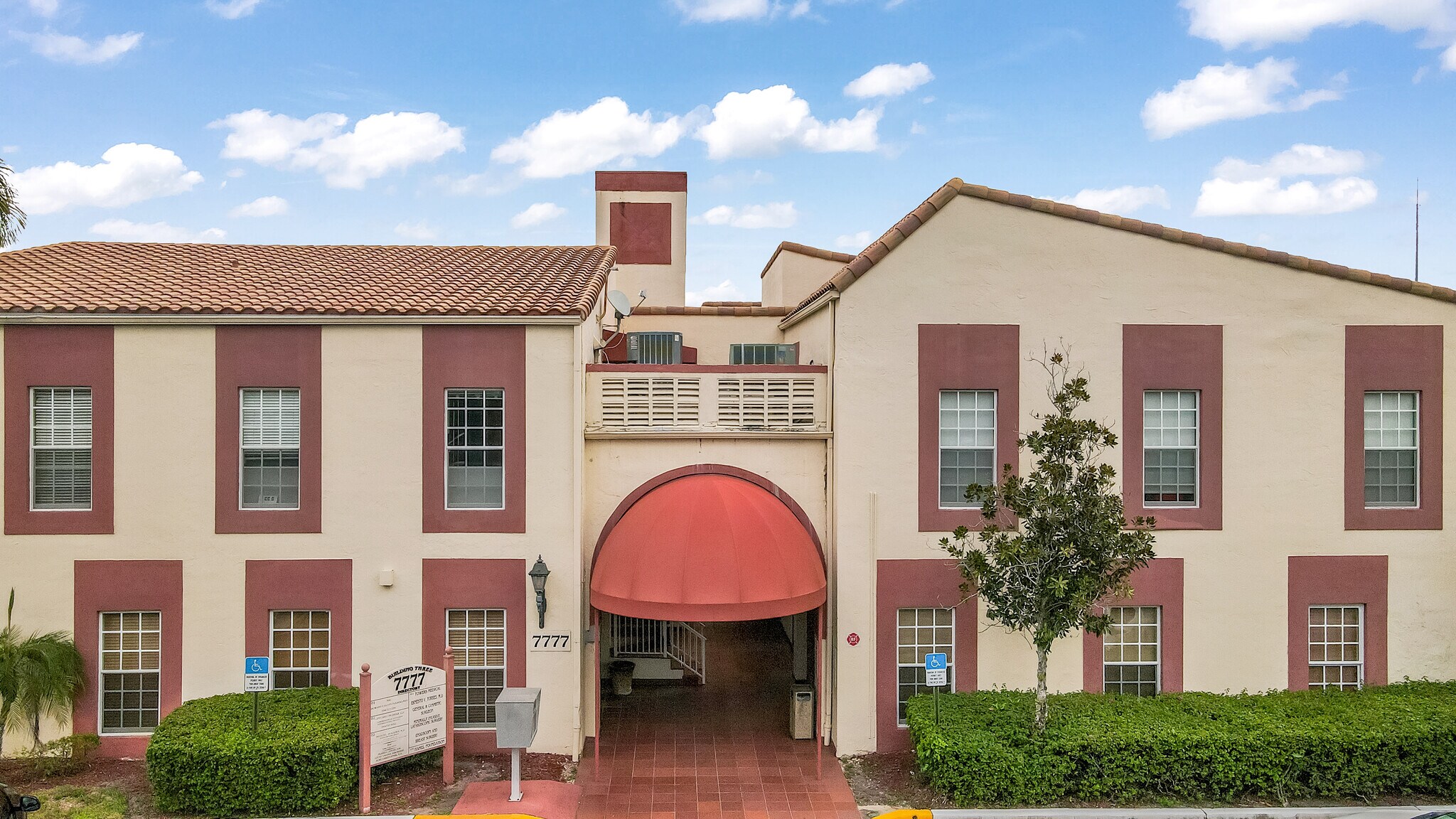 7777 N University Dr, Tamarac, FL for sale Primary Photo- Image 1 of 125