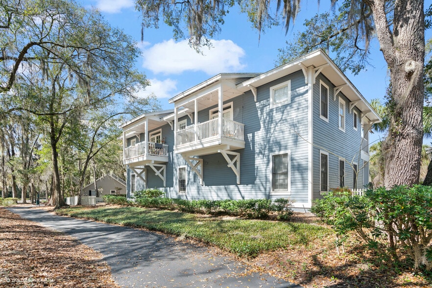 9111 SW 53rd Pl, Gainesville, FL à vendre - Photo du bâtiment - Image 2 de 14