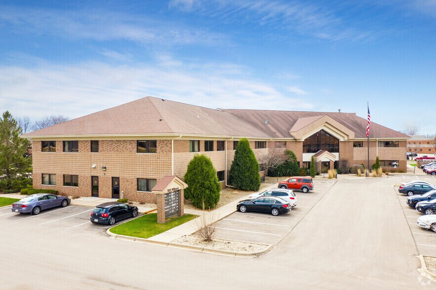 100 Wilburn Rd, Sun Prairie, WI à louer - Photo du bâtiment - Image 3 de 4
