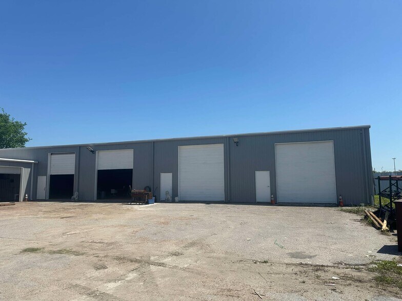 9941A Rowlett Rd, Houston, TX à louer - Photo du bâtiment - Image 3 de 22
