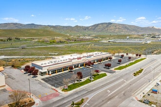 1001 W Tehachapi Blvd, Tehachapi, CA for lease Interior Photo- Image 2 of 2