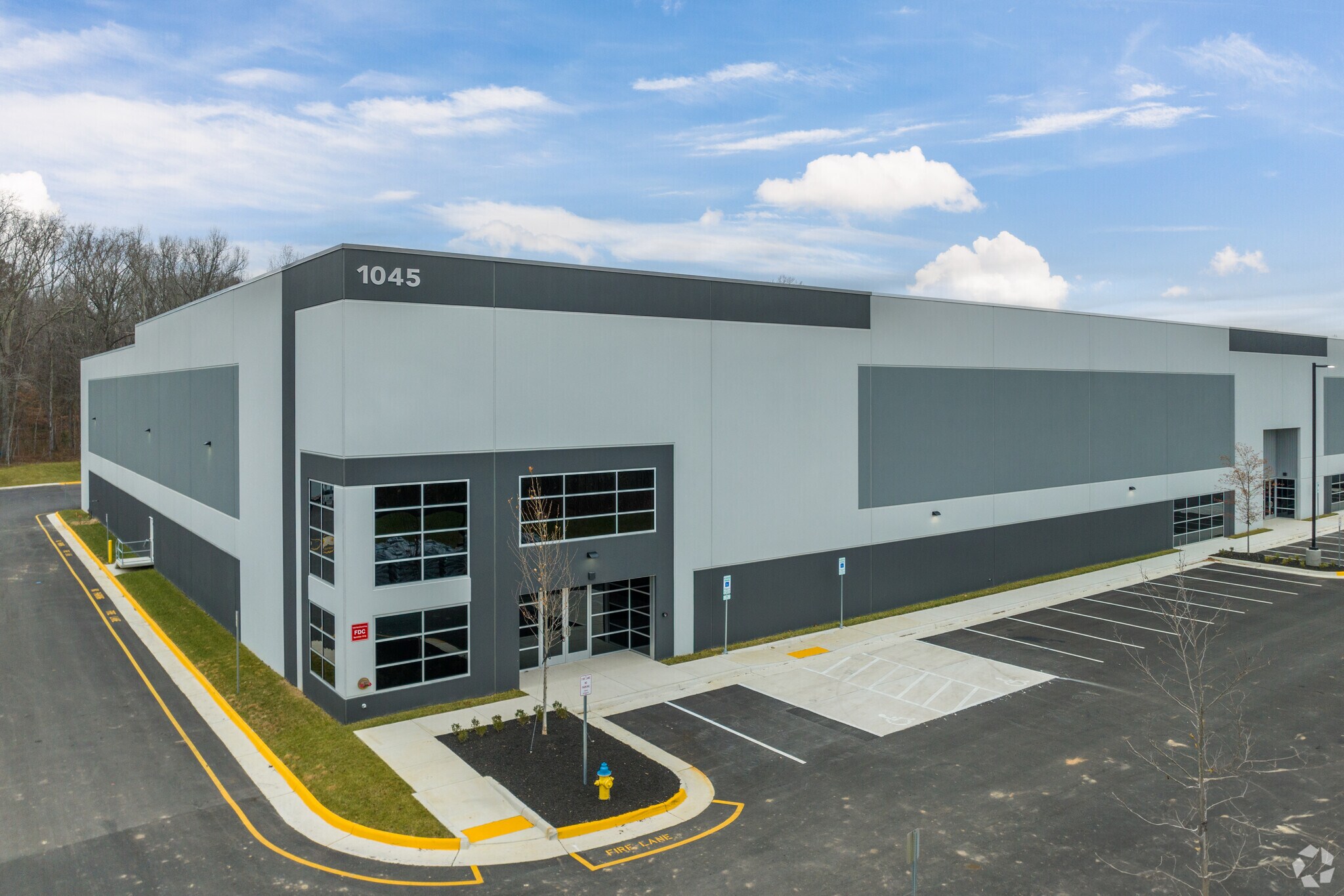 1045 Richmond Hwy, Fredericksburg, VA à vendre Photo du bâtiment- Image 1 de 1