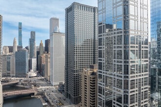 35 W Wacker Dr, Chicago, IL - Aerial map view