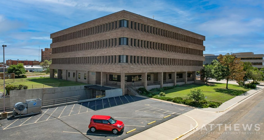 300 W 6th St, Borger, TX for lease - Building Photo - Image 2 of 7