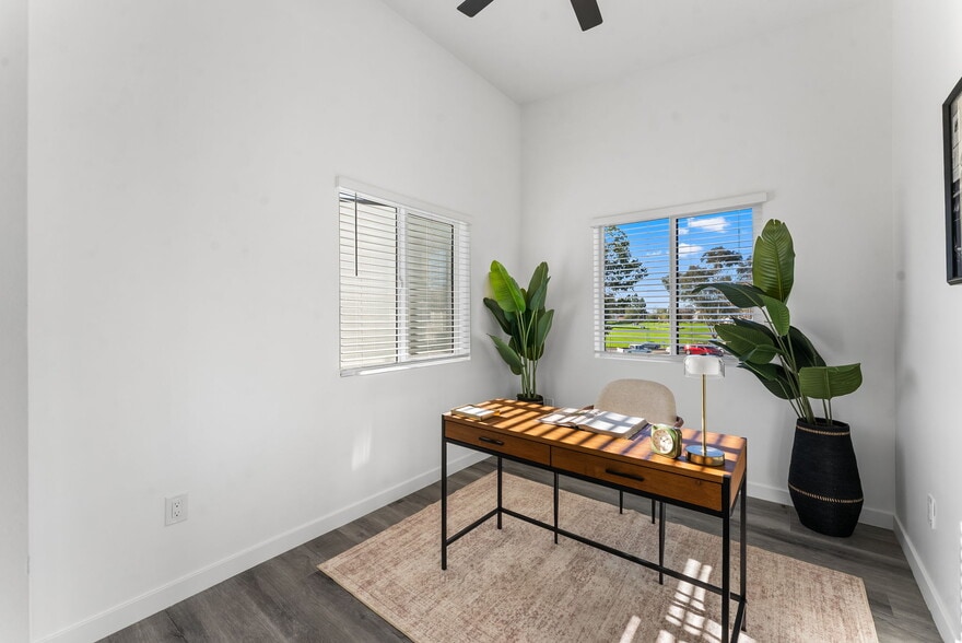 8353 Ivory Coast Dr, San Diego, CA à vendre - Photo du bâtiment - Image 2 de 101