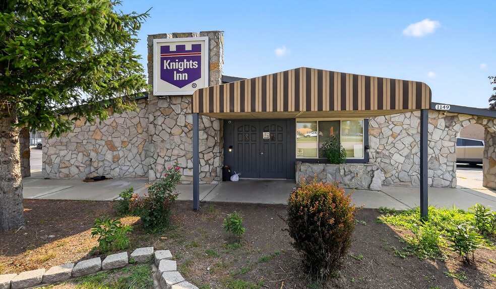 1149 Oakes Rd, Racine, WI à vendre - Photo du bâtiment - Image 3 de 14