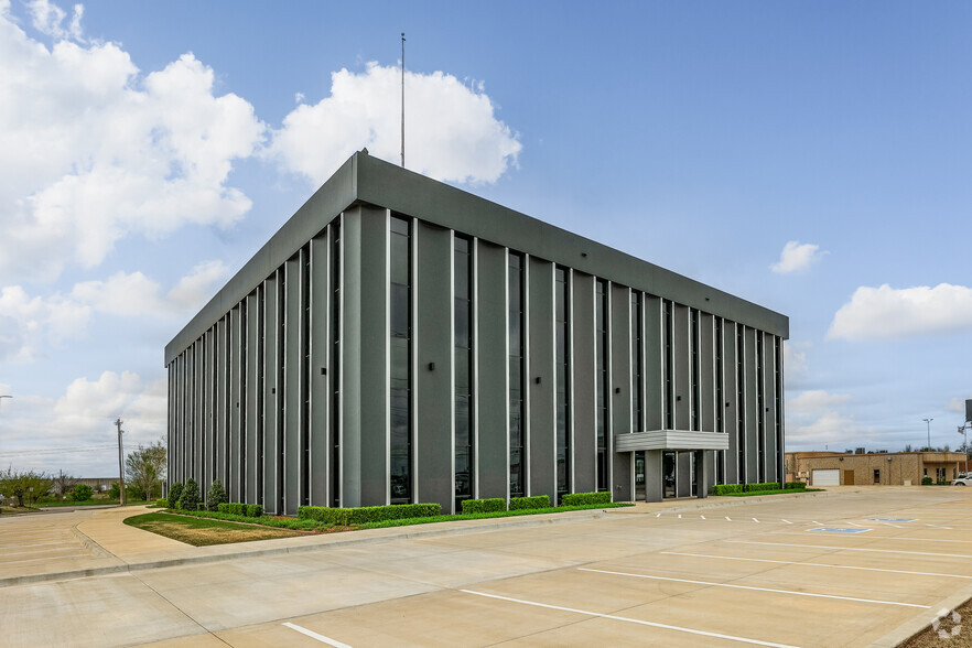 3303 S Meridian Ave, Oklahoma City, OK for sale - Building Photo - Image 1 of 3