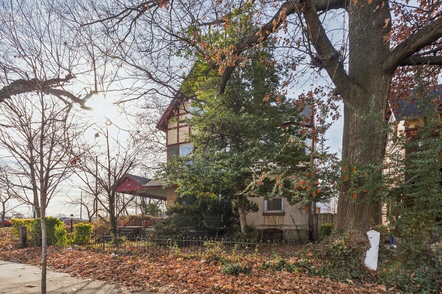 1018 S 49th St, Philadelphia, PA à vendre - Photo du bâtiment - Image 2 de 69