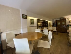 Retail in Barcelona, Barcelona for lease Interior Photo- Image 1 of 4