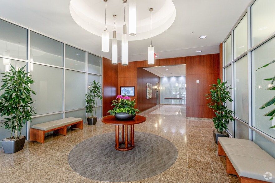 1550 W McEwen Dr, Franklin, TN à louer - Hall d’entrée - Image 3 de 12