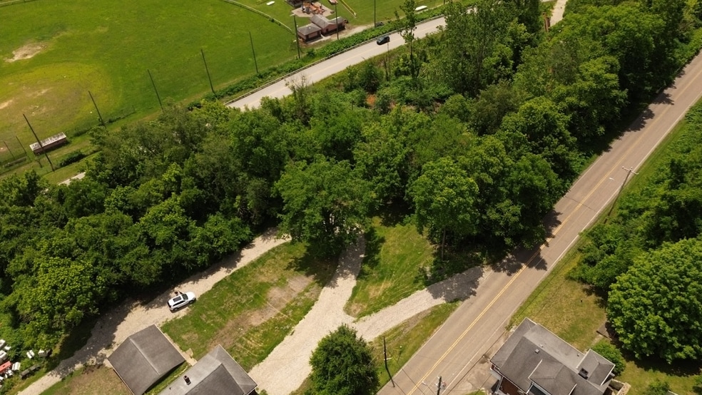 2442 Ohio 149, Bellaire, OH for sale - Primary Photo - Image 1 of 7