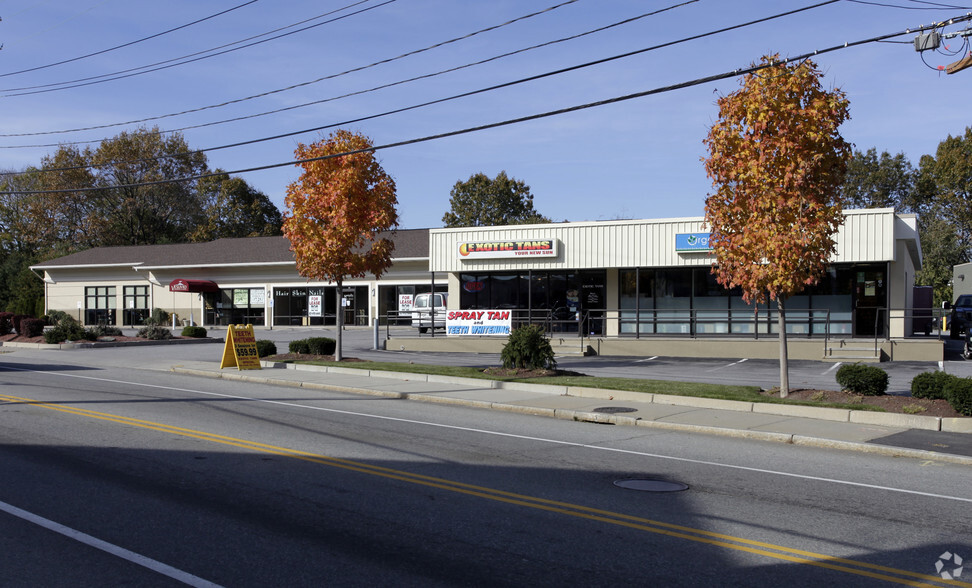 1375-1401 Park Ave, Cranston, RI for lease - Primary Photo - Image 1 of 5