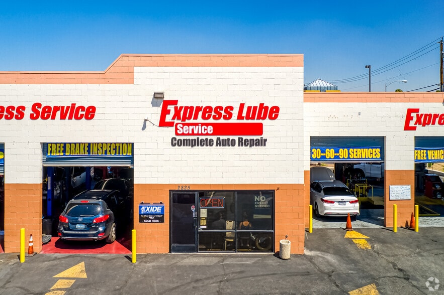 2825 S Nellis Blvd, Las Vegas, NV for sale - Building Photo - Image 2 of 6