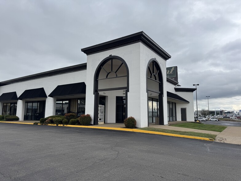 2425 Scottsville Rd, Bowling Green, KY for lease - Building Photo - Image 1 of 16