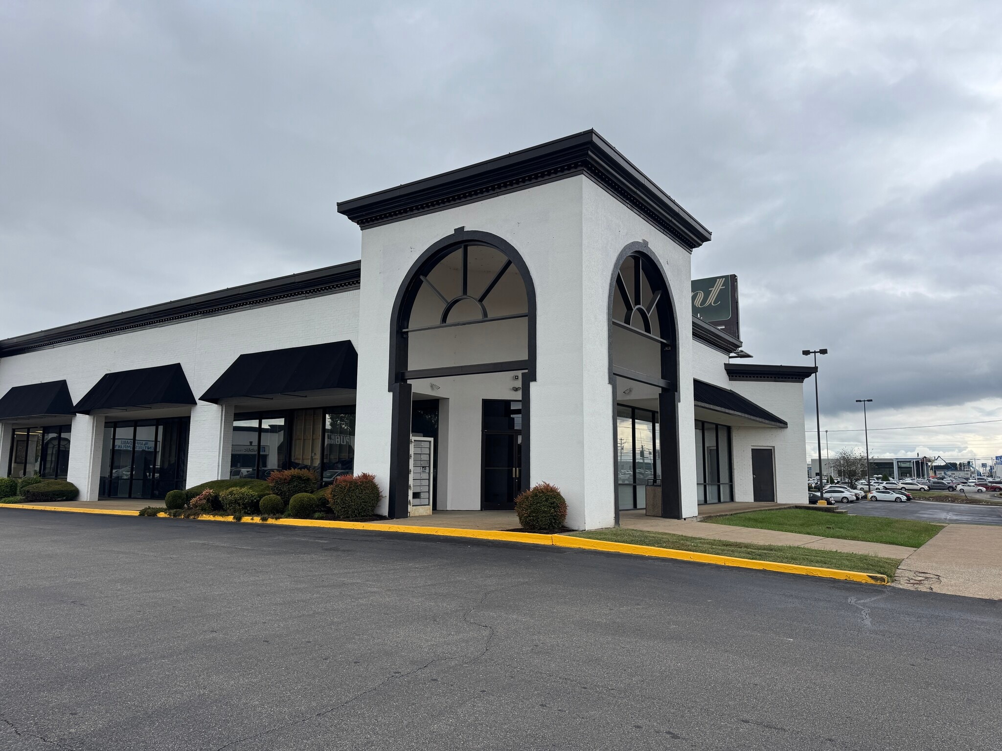 2425 Scottsville Rd, Bowling Green, KY for lease Building Photo- Image 1 of 17
