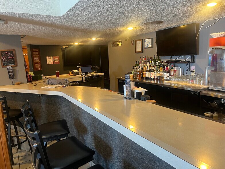 W2164 Highway 60, Columbus, WI à vendre - Photo du bâtiment - Image 2 de 8