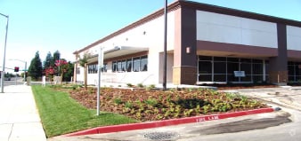 8525 N Cedar Ave, Fresno, CA for lease - Building Photo - Image 2 of 3