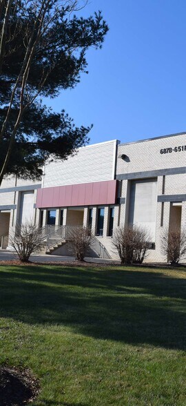 651-687 Commerce Dr, Upper Marlboro, MD à louer - Photo du bâtiment - Image 2 de 10