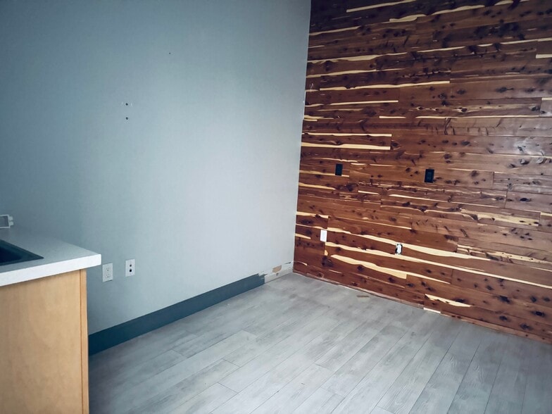 670 E Route 211, Middletown, NY for lease - Lobby - Image 3 of 17