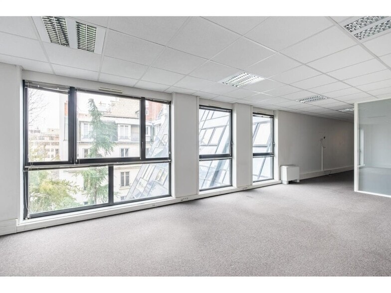 18 Rue Chartran, Neuilly-sur-Seine for lease - Floor Plan - Image 3 of 24