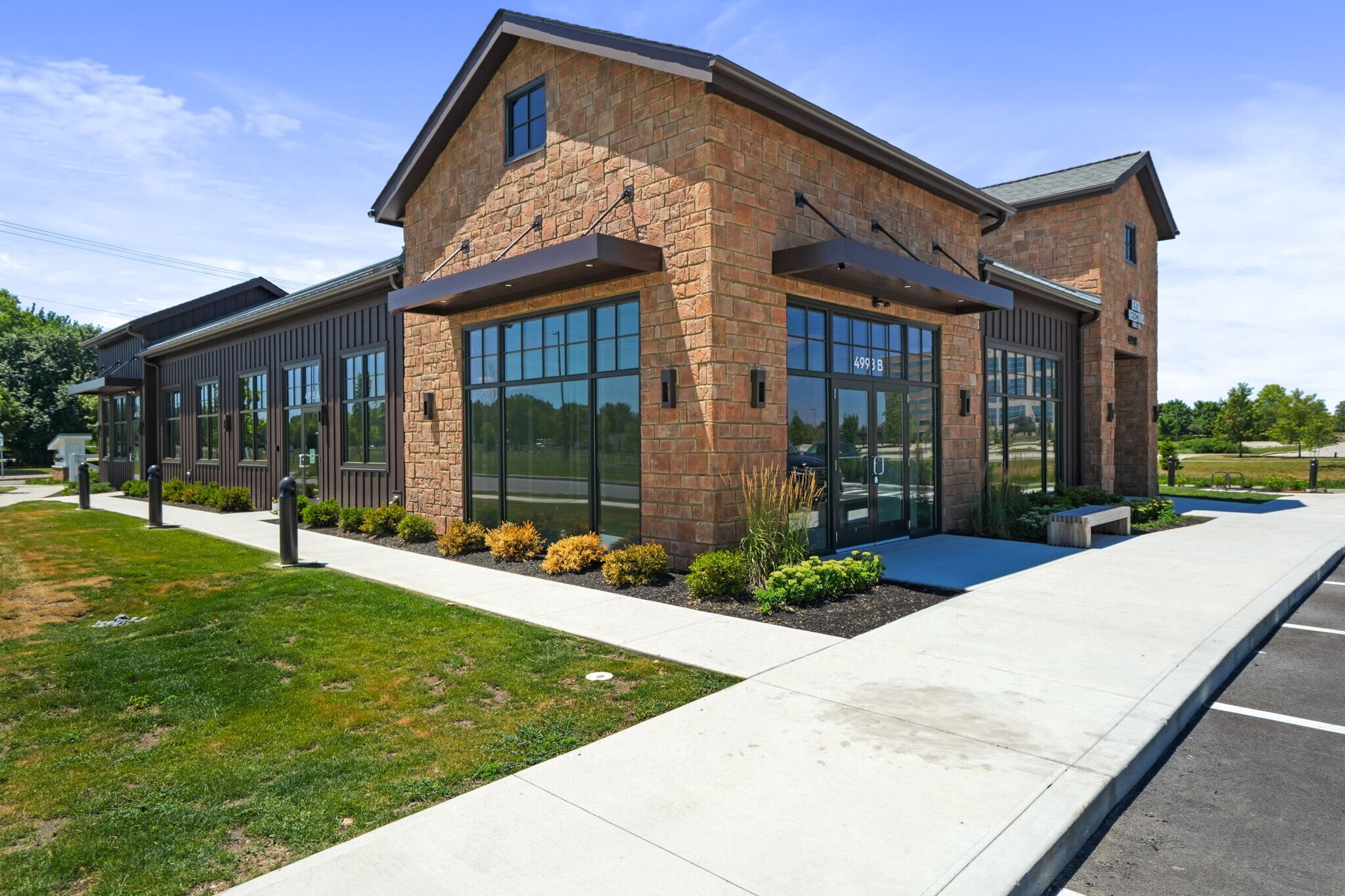 4998 Rings Rd, Dublin, OH à louer Photo du bâtiment- Image 1 de 5
