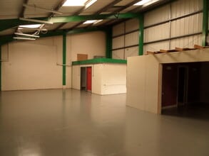New St, Bridgend for lease Interior Photo- Image 2 of 2