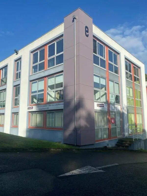 Bureau dans Quimper à louer Photo du bâtiment- Image 1 de 2