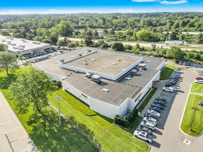 Plus de détails pour 38555 Hills Tech Dr, Farmington Hills, MI - Local d'activités à louer