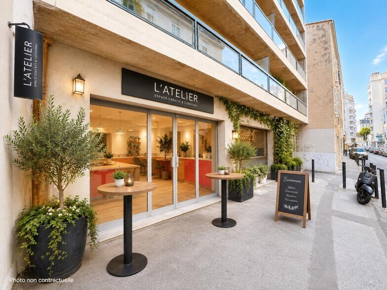 Commerce de détail dans Marseille à vendre - Photo du bâtiment - Image 2 de 11