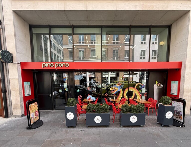 44-45 Great Marlborough St, London for lease - Building Photo - Image 1 of 5