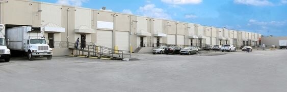 2850-2930 NW 72nd Ave, Miami, FL à louer - Photo du bâtiment - Image 3 de 4