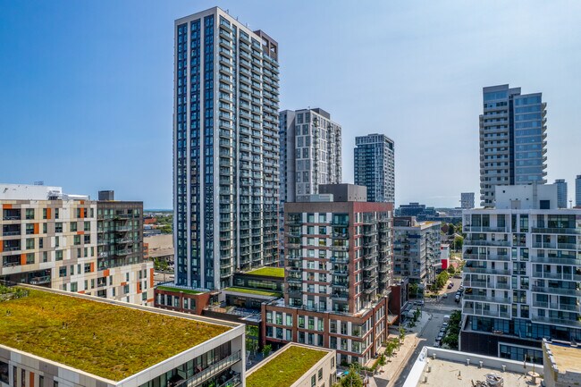 Plus de détails pour 674 Dundas St E, Toronto, ON - Multi-résidentiel à vendre