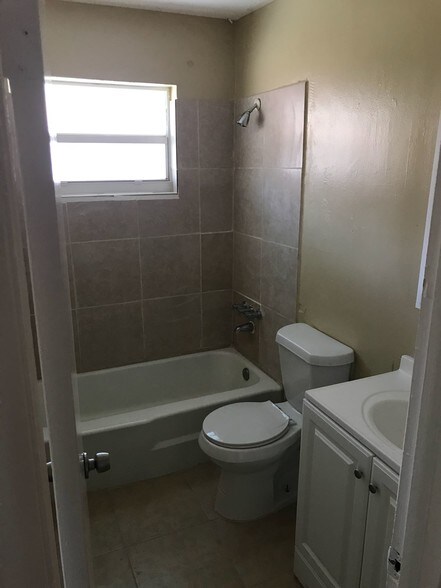 632 SW 16th Ave, Fort Lauderdale, FL à vendre - Autre - Image 2 de 11