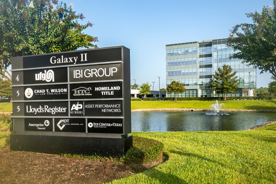 455 E Medical Center Blvd, Webster, TX for lease - Building Photo - Image 2 of 18