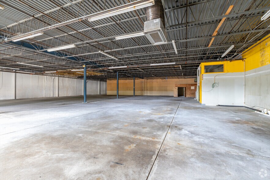 50 Hulmeville Ave, Penndel, PA à vendre - Photo intérieure - Image 2 de 20