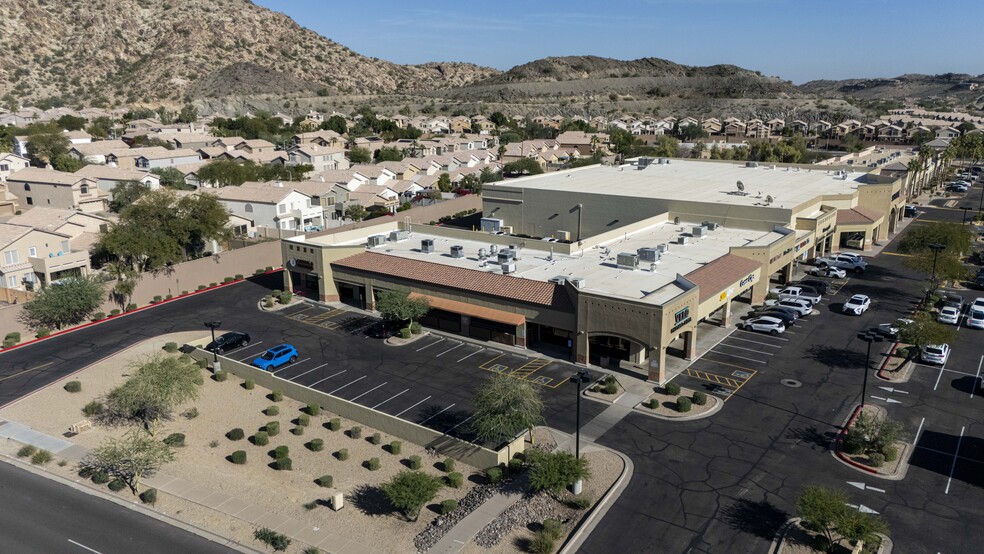 1334 E Chandler Blvd, Phoenix, AZ à louer - Photo du bâtiment - Image 2 de 4