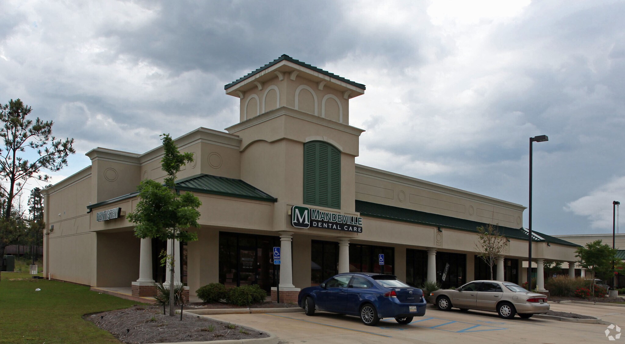 2565 Florida St, Mandeville, LA for lease Building Photo- Image 1 of 5