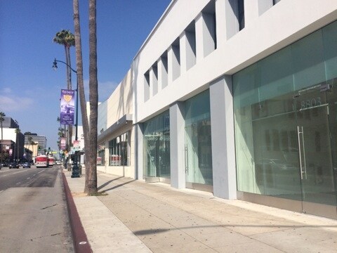 111 N Robertson Blvd, Beverly Hills, CA à louer - Photo du bâtiment - Image 3 de 4