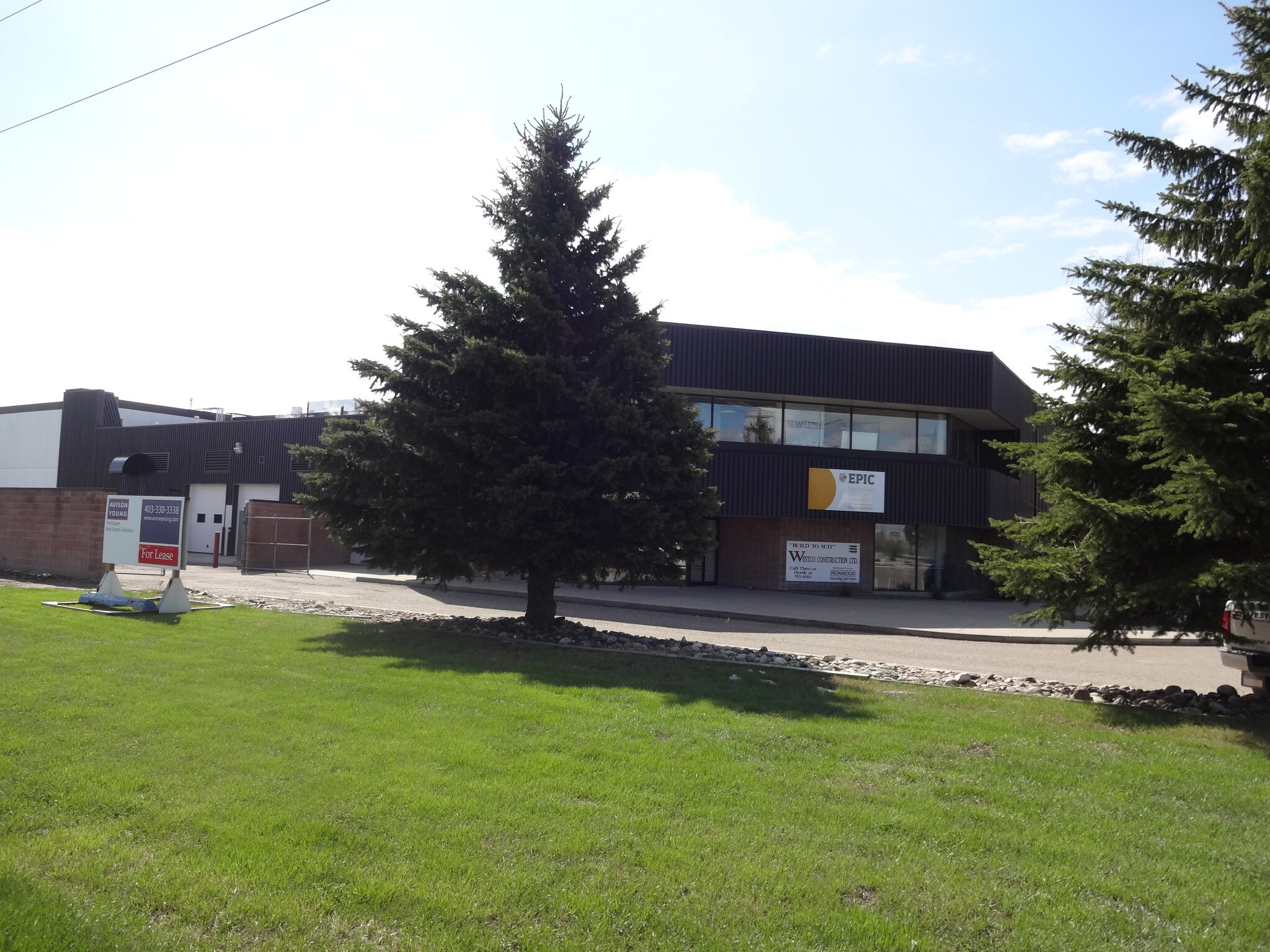 2525 36th St N, Lethbridge, AB for sale Primary Photo- Image 1 of 1