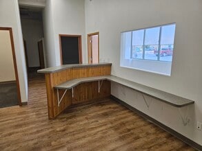 2307 LaPorte Ave, Valparaiso, IN for lease Lobby- Image 2 of 20