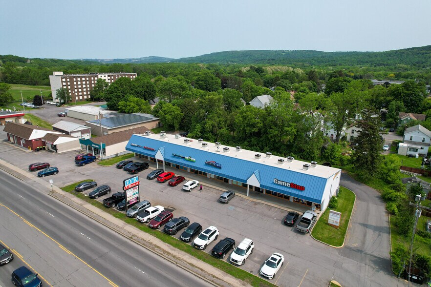 316 E State St, Herkimer, NY à louer - Photo du bâtiment - Image 2 de 3