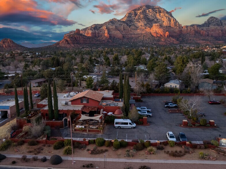 2620 W State Route 89A, Sedona, AZ à vendre - Photo du bâtiment - Image 2 de 9