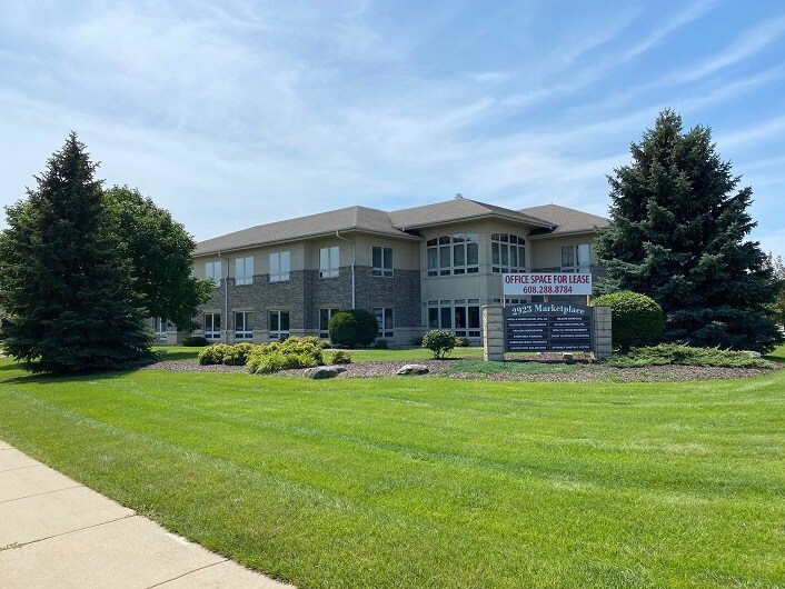 2923 Marketplace Dr, Madison, WI à louer - Photo du bâtiment - Image 2 de 5