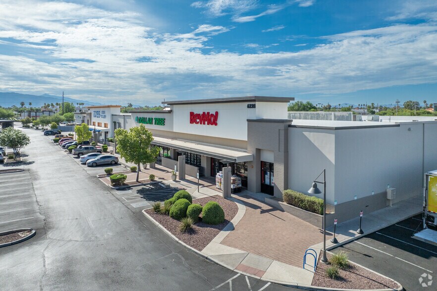 6200-6270 E Broadway Blvd, Tucson, AZ à louer - Photo du bâtiment - Image 2 de 13