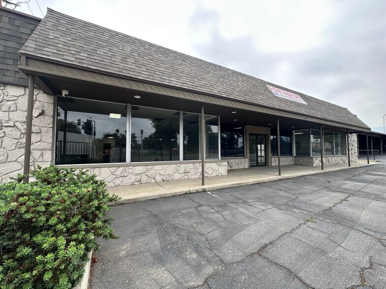 3881 Van Buren Blvd, Riverside, CA à louer - Photo du bâtiment - Image 3 de 8