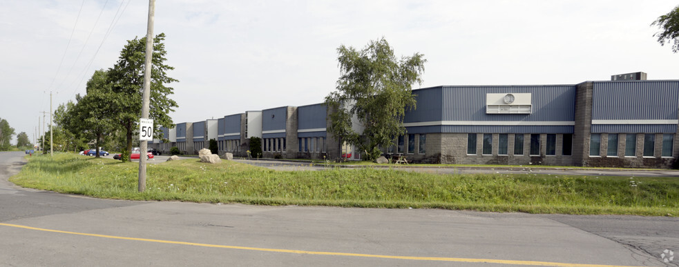 1390 Rue Newton, Boucherville, QC for lease - Building Photo - Image 2 of 4